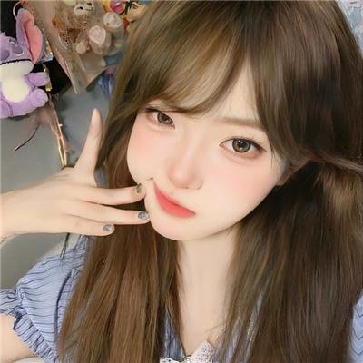 战王绝嗣，却意外撞见缩小版自己